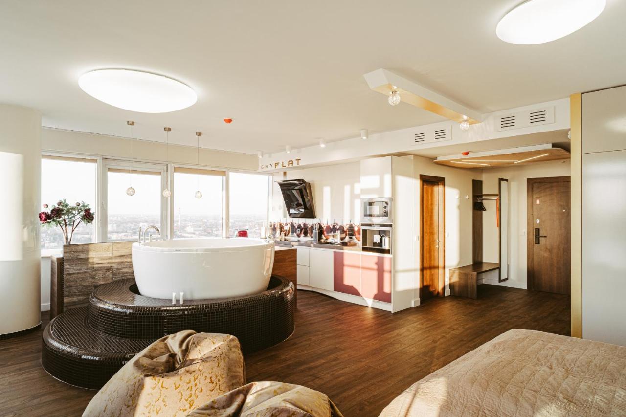 Sky Flat Jacuzzi 27 Floor Διαμέρισμα Κλαϊπέντα Εξωτερικό φωτογραφία